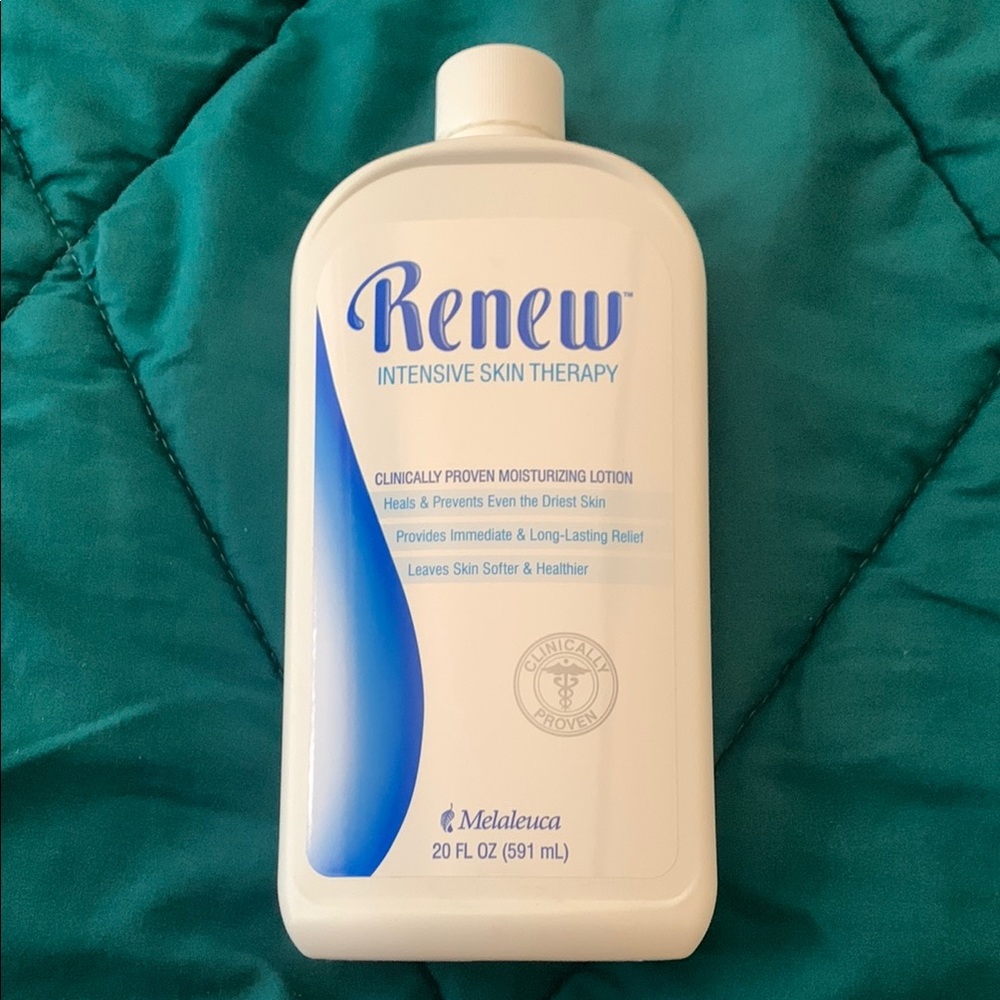 NWOT. Renew Intensive Skin Therapy Lotion by Melaleuca